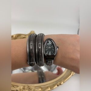 Gunmetal Coil Bracelet Watch with Black Dial – Stretch Statement Watch